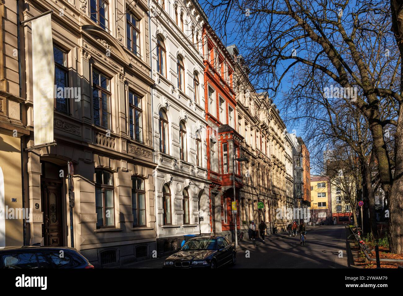 Wohnhaus am Hildebold-Platz im friesischen Viertel Köln. Haeuser am Hildeboldplatz im Friesenviertel, Köln, Deutschland. Stockfoto