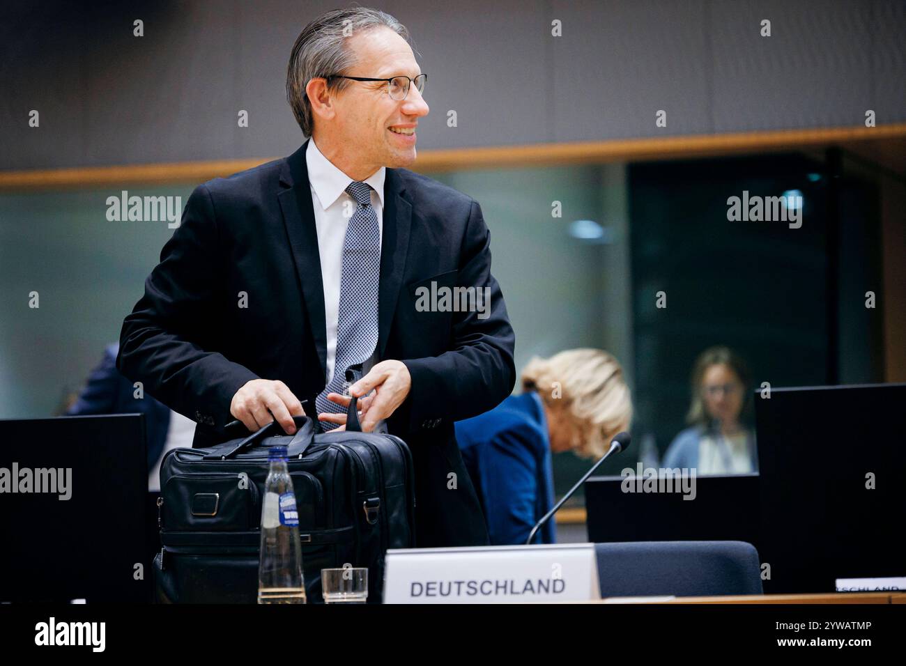 Jörg Kukies, Bundesfinanzminister SPD, aufgenommen im Rahmen des Eurogruppe / ECOFIN-Rates, in Bruessel, 10.12.2024. Fotografiert im Auftrag des Bundesministeriums der Finanzen BMF Bruessel Belgien *** Jörg Kukies, Bundesfinanzminister SPD , aufgenommen während des ECOFIN-Rates der Eurogruppe, in Brüssel, 10 12 2024 fotografiert im Auftrag des Bundesministeriums für Finanzen BMF Brüssel Belgien Copyright: XFelixZahn/BMFx Stockfoto