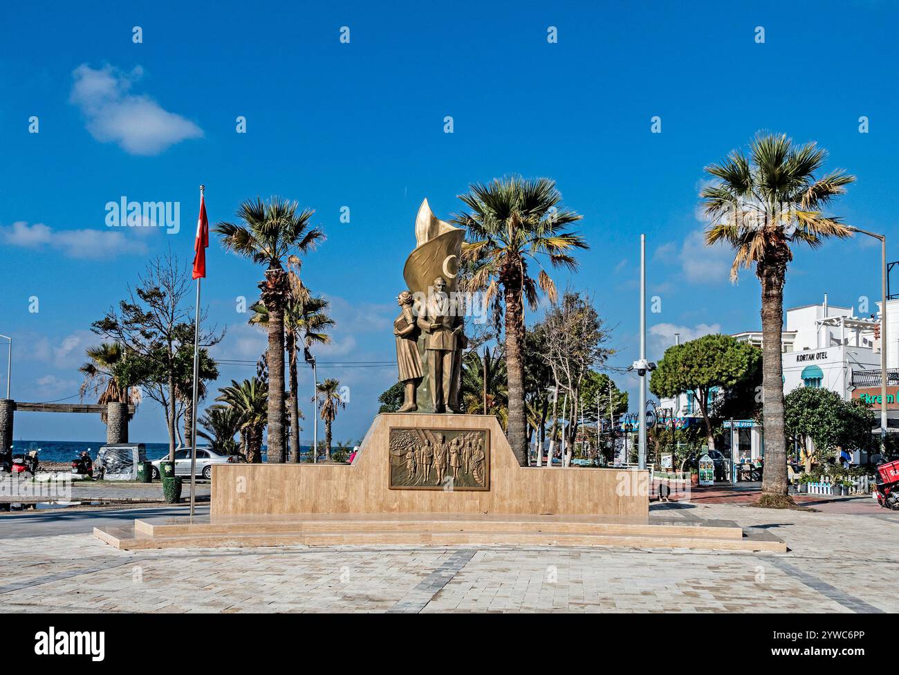 Statue für Wissenschaft und Kunst in Turgutreis Mugla, Türkiye Stockfoto