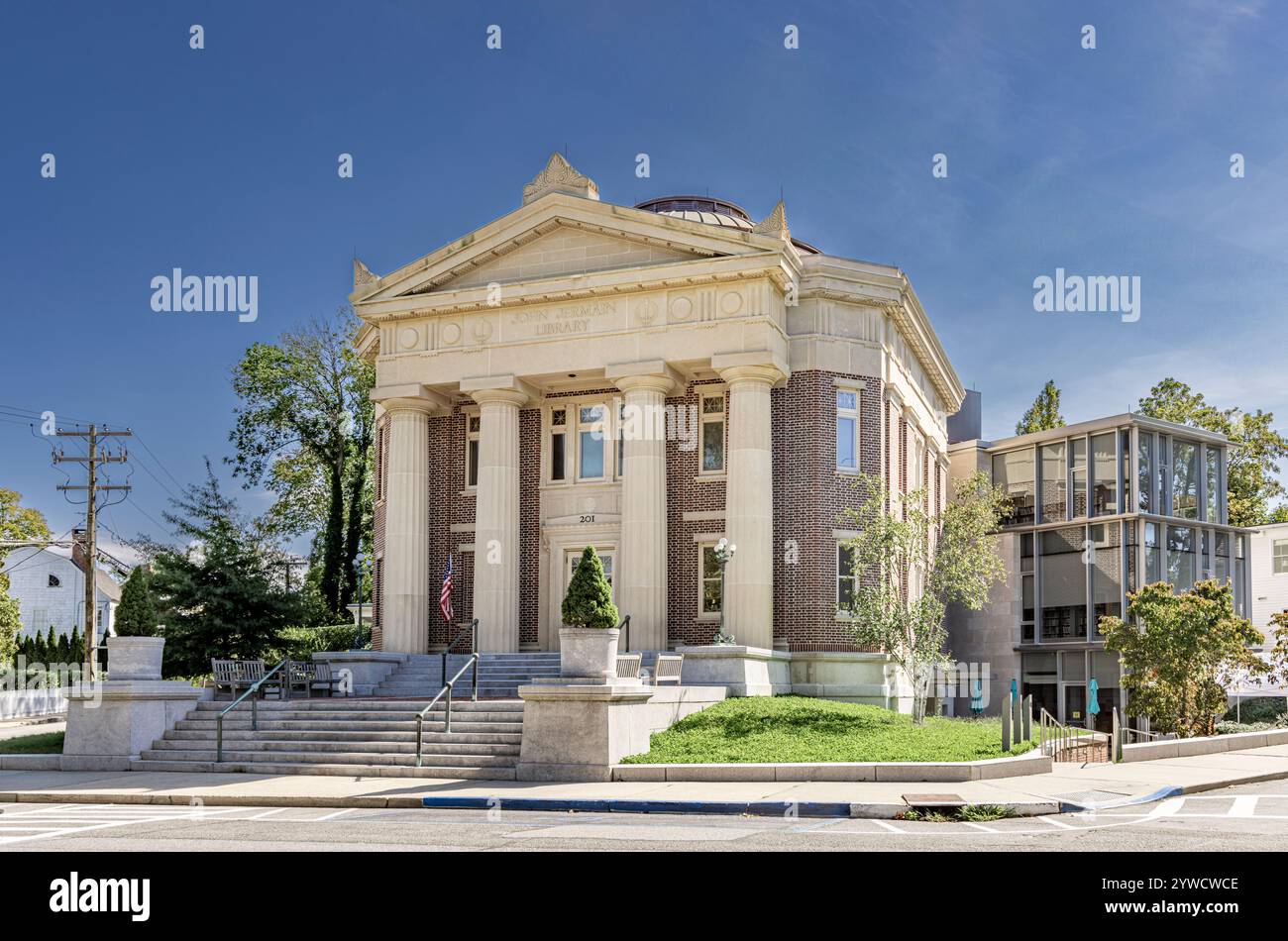 Vorderseite der John Jermaine Memorial Library Stockfoto
