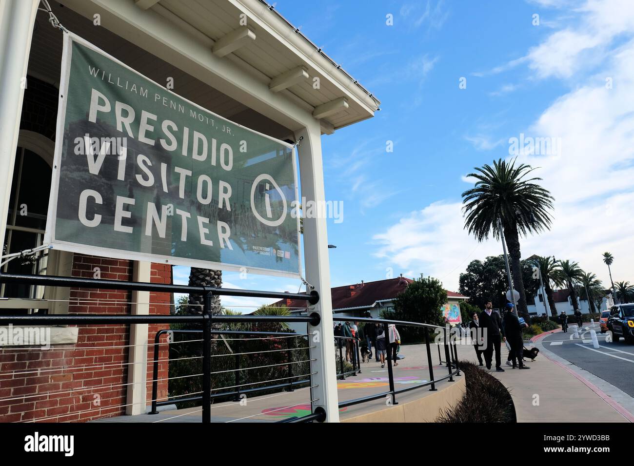 Das William Penn Mott Jr. Presidio Visitor Center im Presidio in San Francisco, Kalifornien; bietet Ausstellungen, lehrreiche Ausstellungen und ein Geschäft Stockfoto