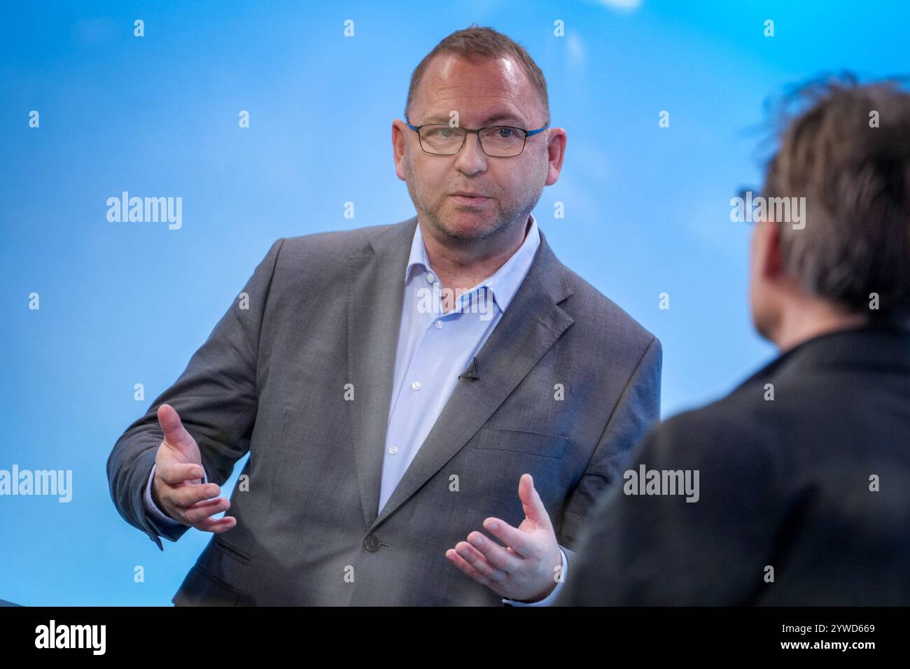 Berlin, Deutschland. Dezember 2024. Frank Werneke, Vorsitzender der United Services Union Verdi, gibt ein Interview mit der Deutschen Presseagentur. Quelle: Kay Nietfeld/dpa/Alamy Live News Stockfoto