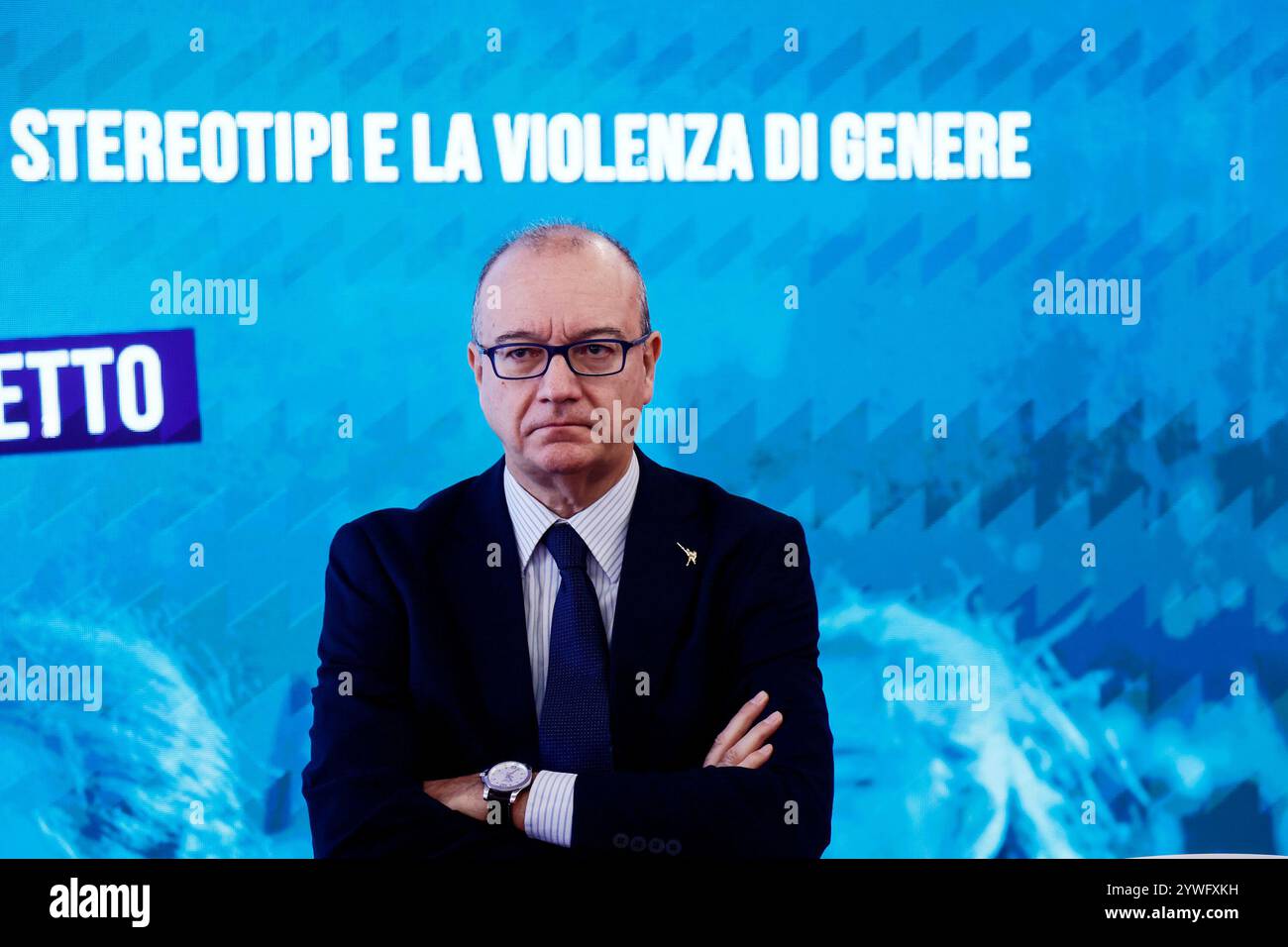 IL Ministro dell'istruzione e del Merito Giuseppe Valditara Presentazione del progetto Alleniamoci al Rispetto per lo Sport nelle scuole come veicolo contro il bullismo e la violenza do genere - Mercoled&#xec; 11. Dezember 2024 - Cronaca - (Foto di Cecilia Fabiano/LaPresse) Giuseppe Valditara Ministerium für Bildung von Gewalt und Bullitara, Ministerium für Bildung gegen das Merxet, das Projekt der Gewalt und das sich gegen das Projekt Merxet gegen die Gewalt und die Frauen und die Schulen des Geschlechts gegen die sexuelle Belüge zu belügen und das Projekt Merxet Rom, Italien - Mittwoch, 11. 2024 - Nachrichten - (Foto: Cecilia Fabiano/LaPresse) Stockfoto