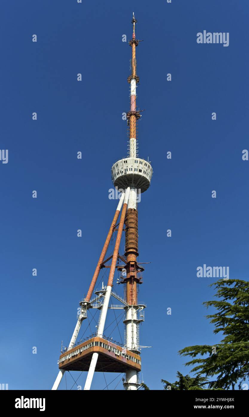 Tiflis Fernsehturm auf dem Berg Mtazminda, Tiflis, Georgien, Asien Stockfoto