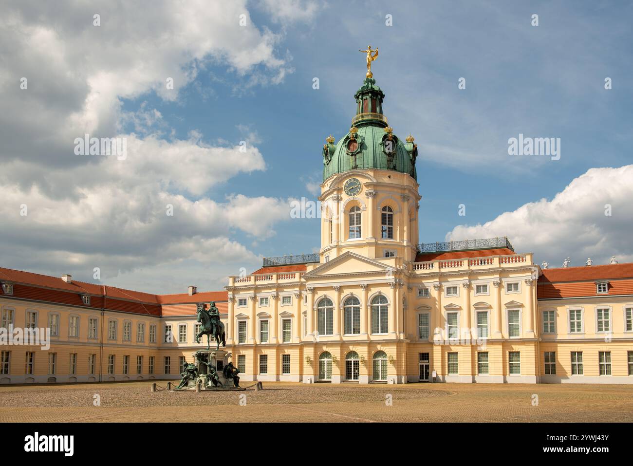 Schloss Charlottenburg diente von 1701 bis 1888 als Sommerresidenz der preußischen Könige und ist heute Museum. Stockfoto