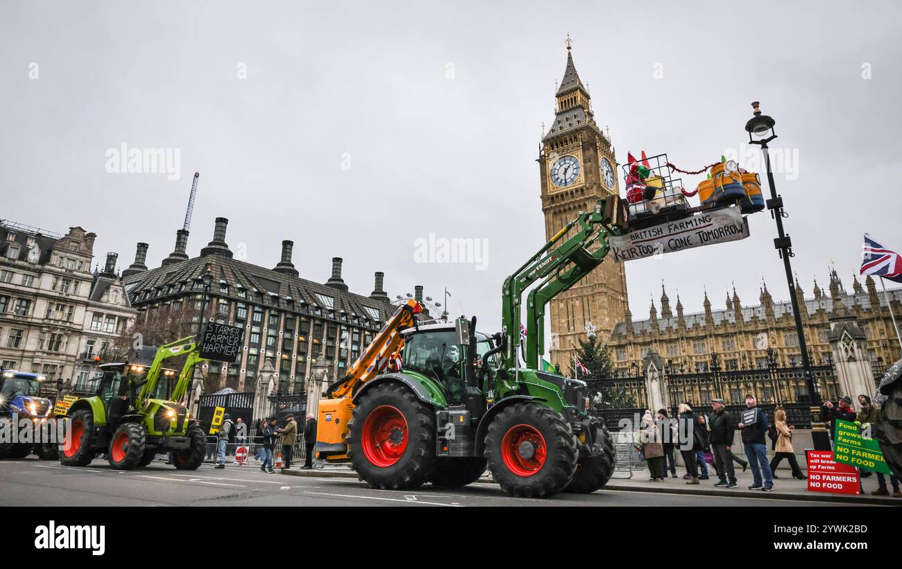 London, Großbritannien. Dezember 2024. Heute findet in Whitehall und am Parliament Square ein großangelegter Protest britischer Bauern als Reaktion auf die Änderungen der landwirtschaftlichen Erbschaftssteuer statt. Schätzungsweise 20 km wurden unterstützt und beteiligt, während mehrere hundert Landwirte ihre Traktoren aus Whitehall und Westminster zu einem Traktor-cade gebracht haben. Quelle: Imageplotter/Alamy Live News Stockfoto