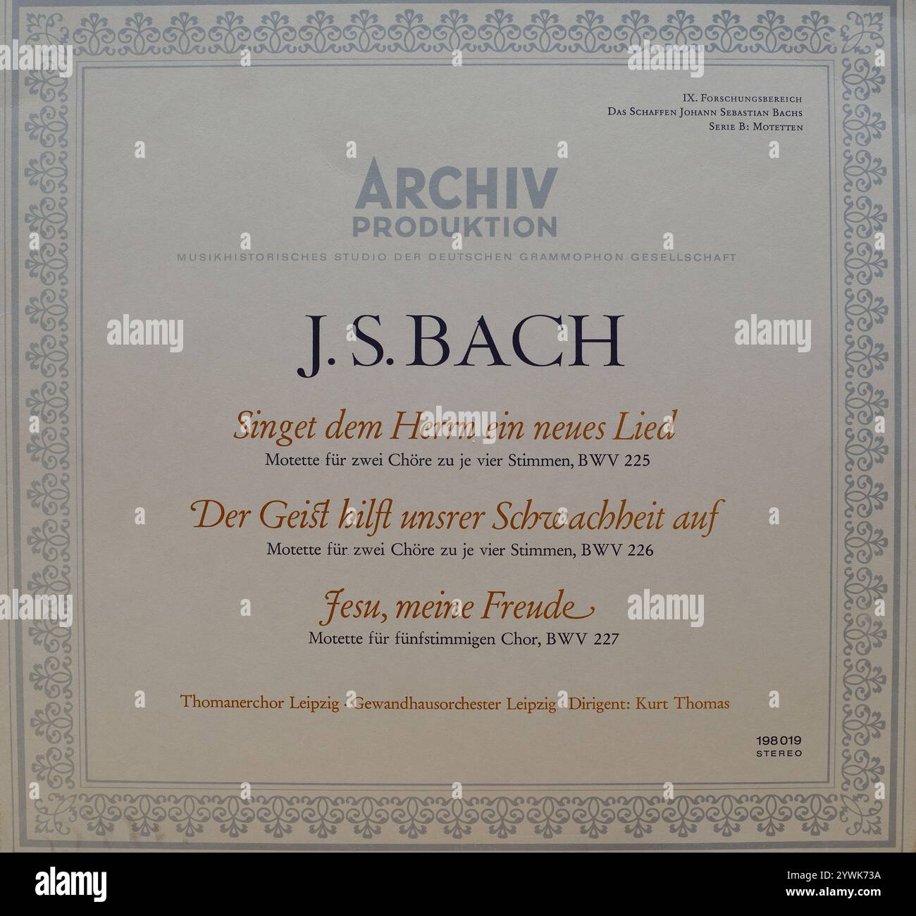 Plattencover aus Vintage-Vinyl. Musikhistorisches Studio der Deutschen Grammophon-Gesellschaft, Johann Sebastian Bach, Reihe B: Mottes, Thomanerchor Leipzig, Gewandhausorchester Leipzig, Dirigent Kurt Thomas, aufgenommen 1965 Stockfoto