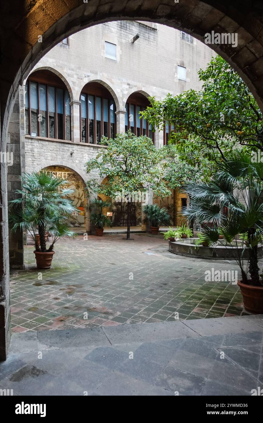 Eintritt zum Museu Frederic Marès, einzigartiges Sammlermuseum in Barcelona, Spanien Stockfoto