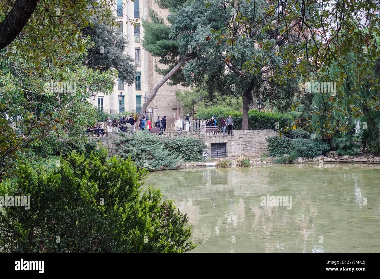 Plac de Gaudí: Historischer Platz in Barcelonas Viertel Eixample Stockfoto