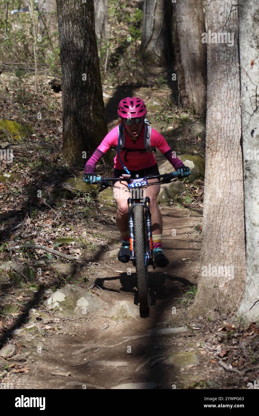 Tennessee National Mountain Bike Festival 2024 im Windrock Bike Park in Oliver Springs, Tennessee, USA. Stockfoto