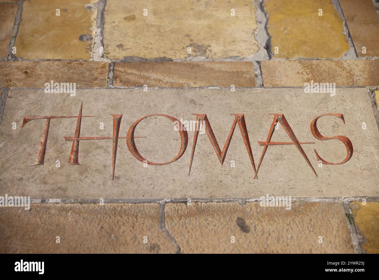 Das Martyrium in der Kathedrale von Canterbury, markiert den Ort, an dem Thomas Becket in der Abenddämmerung am 29. Dezember 1170 von den Rittern Heinrichs II. Ermordet wurde. Stockfoto