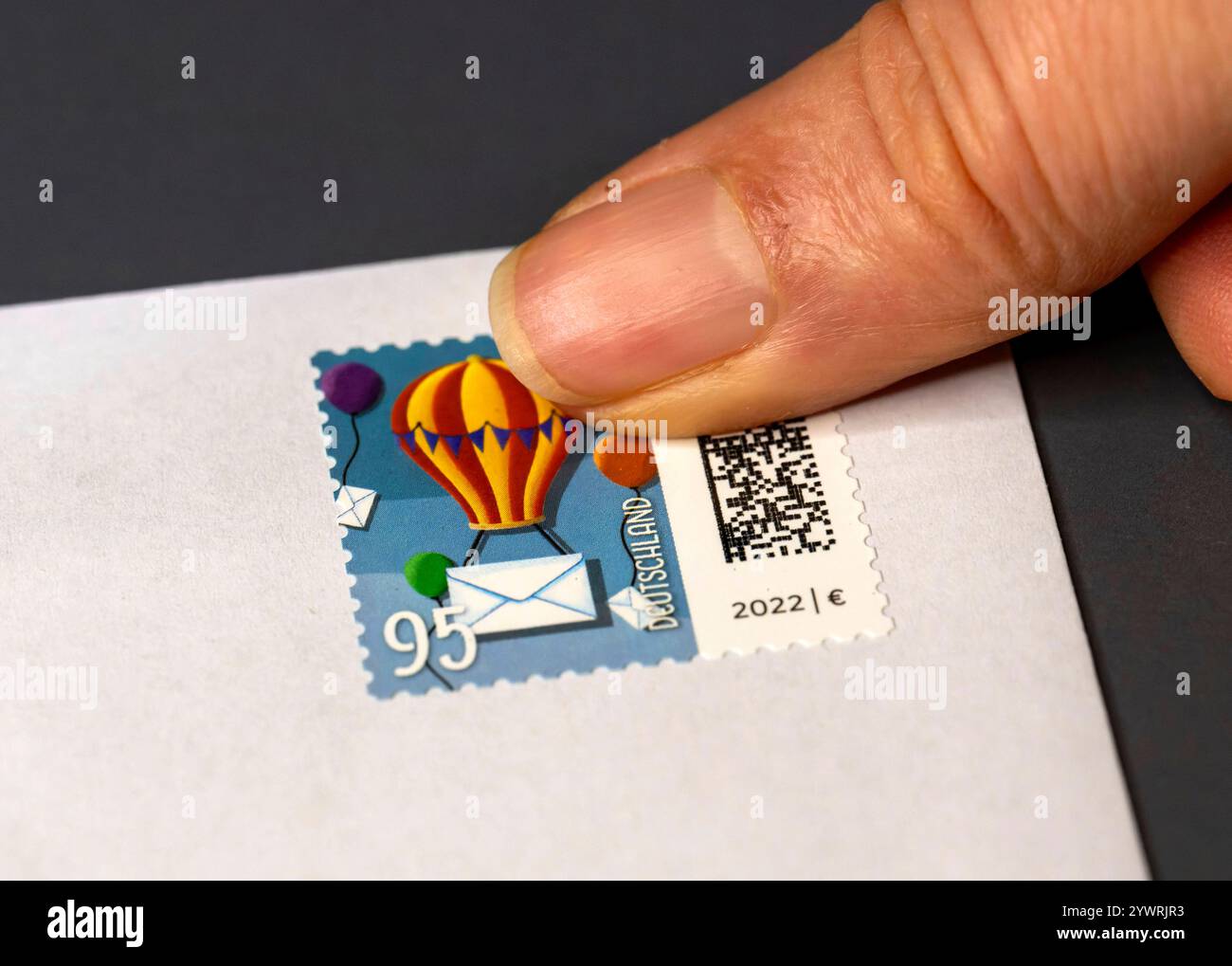 12.12.2024, Deutschland, Erhöhung vom Porto der Post für normale Briefe, Markenset mit 10x 0,95 EURO, 12.12.2024, Briefmarken 12.12.2024, Briefmarken *** 12 12 2024, Deutschland, Portoerhöhung für normale Briefe, Stempelsatz mit 10x 0,95 EURO, 12 12 12 2024, Marken 12 12 12 2024, Marken Stockfoto