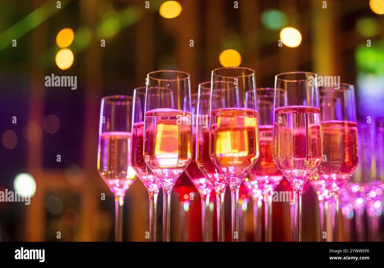 Rotterdam - Champagnergläser bei einer festlichen Veranstaltung in den Niederlanden Stockfoto