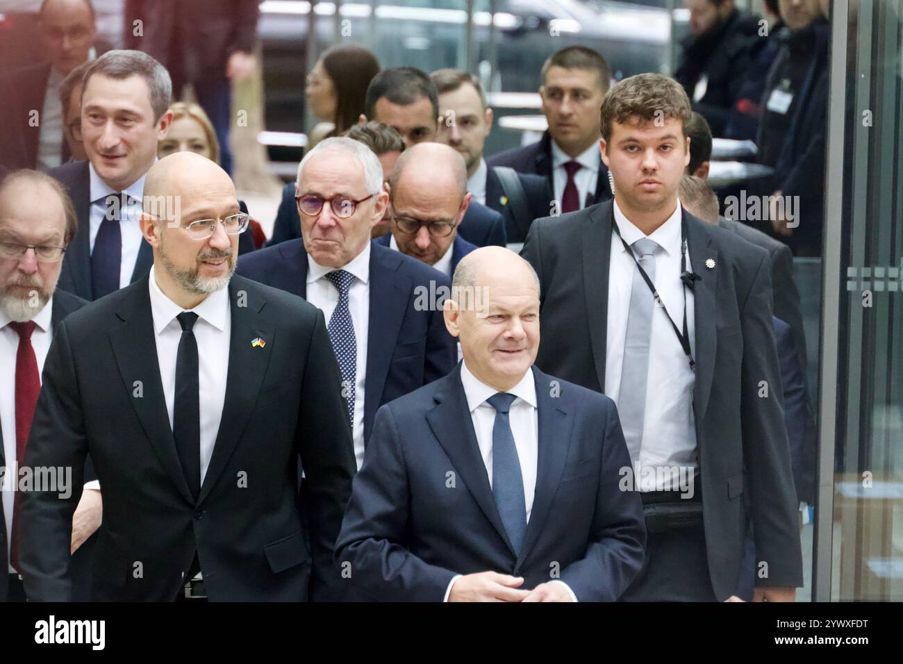 Berlin, Deutschland. Dezember 2024. OLAF Scholz nimmt an der 7. Deutsch-Ukrainisches Wirtschaftsforum zusammen mit Denys Schmyhal. Stockfoto