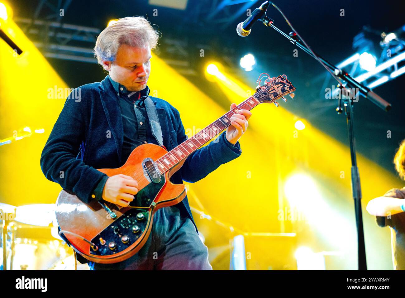 Italien 9. Dezember 2024 Geordie Greep - Sänger und Frontmann der schwarzen Midi - Live im Circolo Magnolia Mailand © Andrea Ripamonti / Alamy Stockfoto