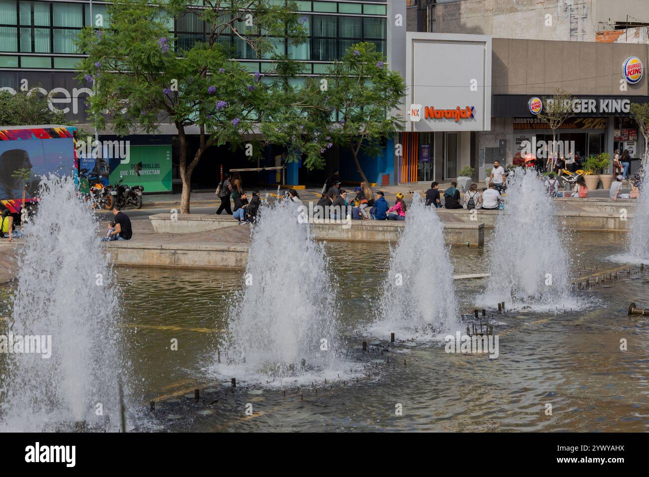 Stadt Cordoba, Argentinien. Dezember 2024. Brunnen am Paseo del Buen Pastor Stockfoto