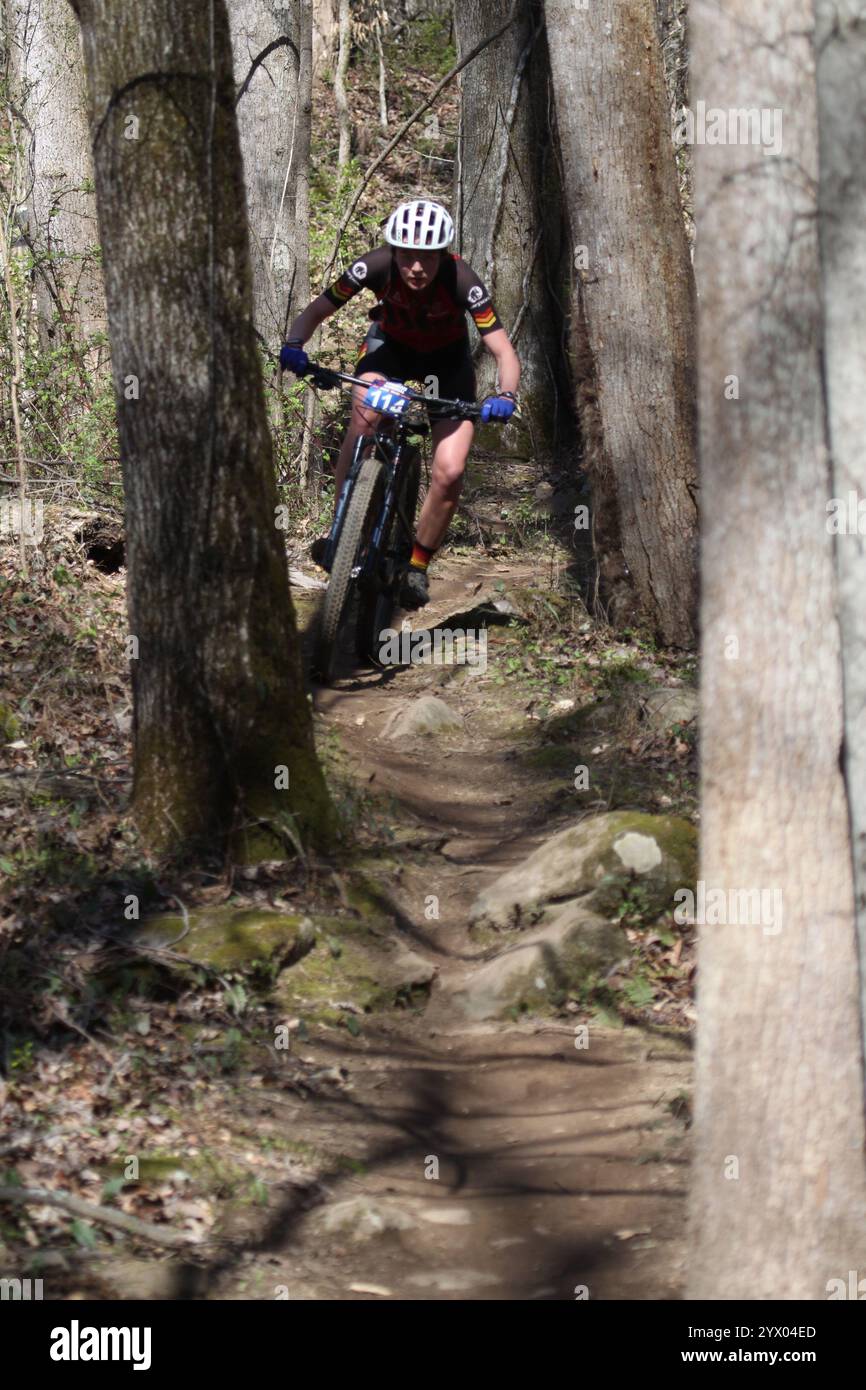 Cross Country Trail Race/XCO Race im WindRock Bicycle Park in Oliver Springs, Tennessee, USA. Stockfoto