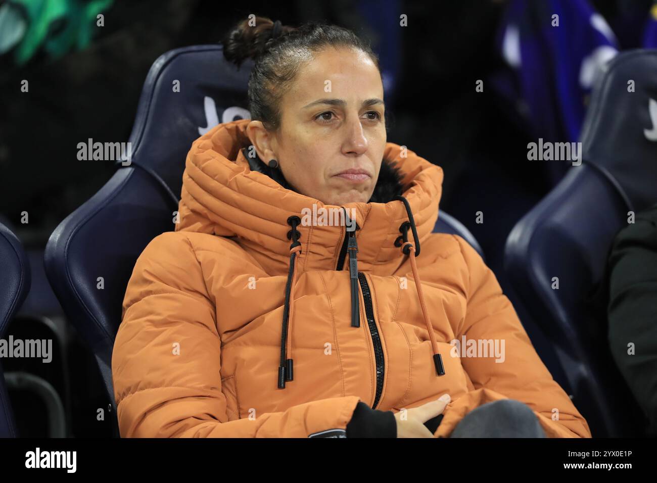 Manchester, Großbritannien. Dezember 2024. Manchester, Vereinigtes Königreich, 12. Dezember 2024: Cheftrainer Liese Celia Brancao Ribeiro (SKN St Polten) beim UEFA Women's European Champions League Spiel Manchester City gegen St Polten im Manchester City Academy Stadium Tom Seiss/SPP (Tom Seiss/SPP) Credit: SPP Sport Press Photo. /Alamy Live News Stockfoto