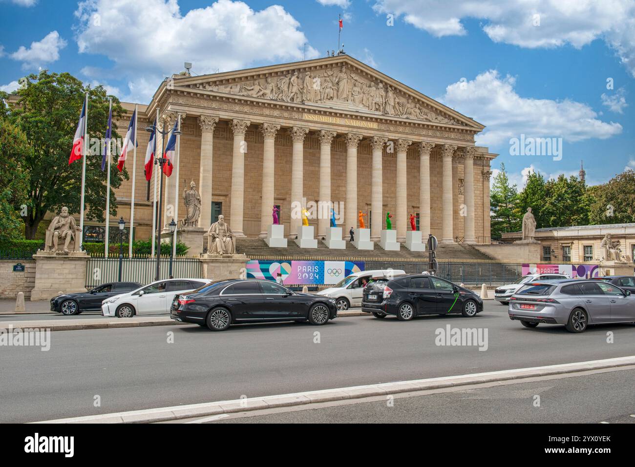 Vor dem Palais Bourbon, wo sich die Nationalversammlung in Paris befindet Stockfoto
