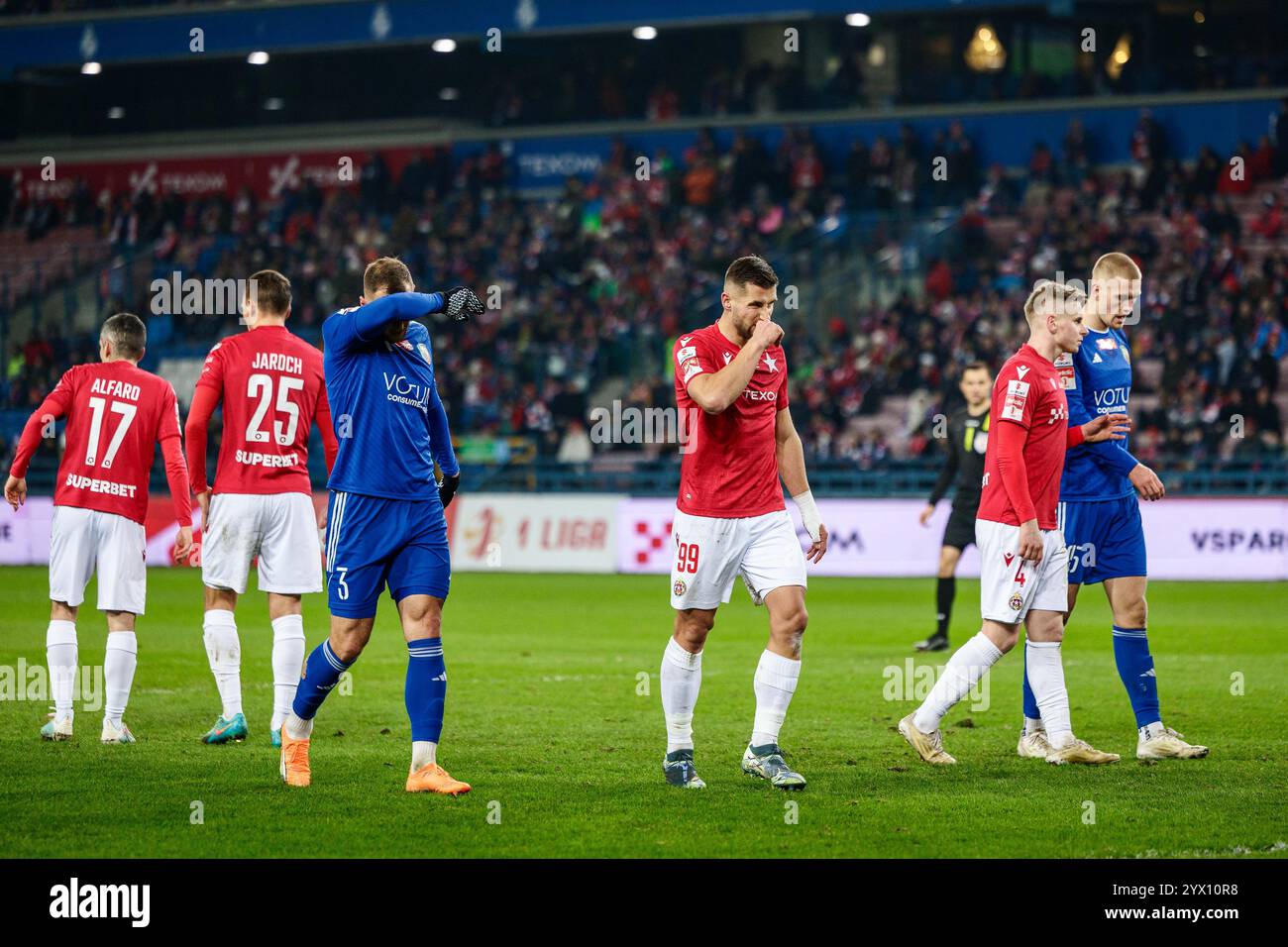 Krakau, Polen, 12. Dezember 2024, Ein Fußballspiel in der ersten polnischen Liga am 7. Spieltag zwischen Wisla Krakau und Miedz Legnica, OP: Pilkarze Pod bramka Wisly, Lukasz Zwolinski Stockfoto