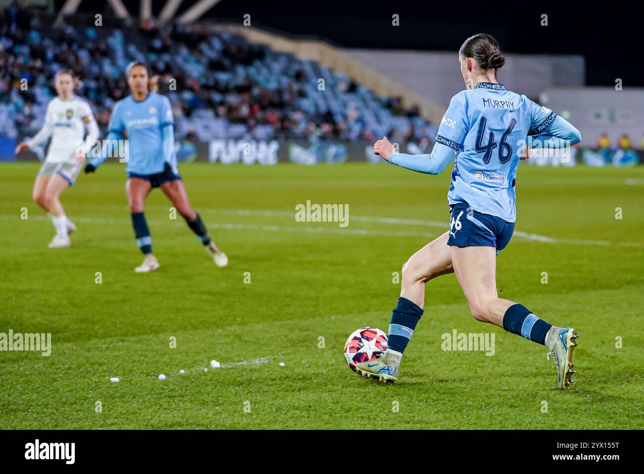 Manchester, Großbritannien. Donnerstag, 12. Dezember 2024, UEFA Women's Champions League: Manchester City Women vs SKN St. Pölten Women im Jole Stadium. Manchester City Stürmer Lily Murphy 46 durch das Tor. James Giblin/Alamy Live News. Stockfoto