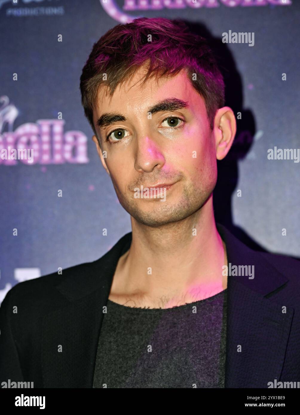 LONDON, GROSSBRITANNIEN. Dezember 2024. James Quaife besuchte die Press Night: „Cinderella“ kommt ins Londoner West End im King's Head Theatre in Islington, London, Großbritannien. (Foto von 李世惠d/siehe Li/Picture Capital) Credit: Siehe Li/Picture Capital/Alamy Live News Stockfoto