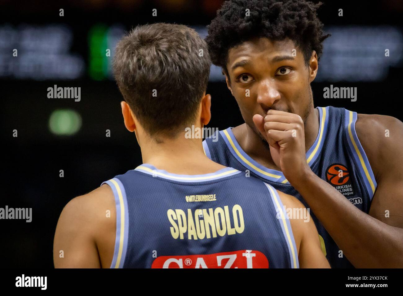 Berlin, Deutschland. Dezember 2024. David McCormack (33) von ALBA Berlin, der während des Basketballspiels der Turkish Airlines EuroLeague zwischen ALBA Berlin und Partizan Mozzart in Belgrad in der Uber Arena in Berlin zu sehen war. Quelle: Gonzales Photo/Alamy Live News Stockfoto