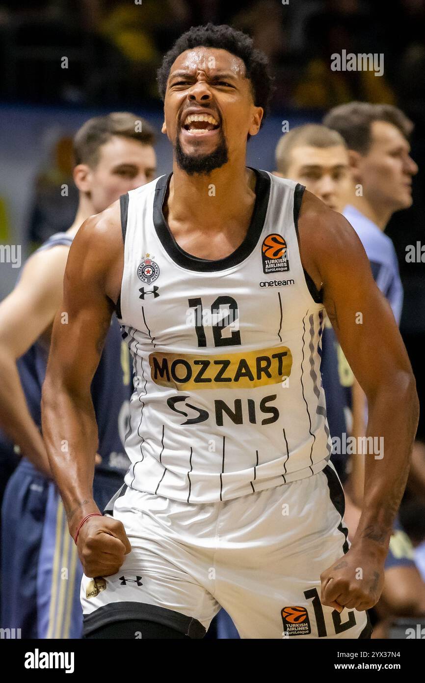 Berlin, Deutschland. Dezember 2024. Sterling Brown (12) aus Partizan Belgrad, das während des Basketballspiels der Turkish Airlines EuroLeague zwischen ALBA Berlin und Partizan Mozzart in der Uber Arena in Berlin zu sehen war. Quelle: Gonzales Photo/Alamy Live News Stockfoto