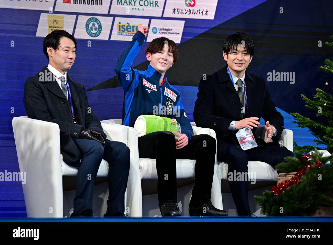 Rio NAKATA (JPN), bei Kiss & Cry, beim Junior Men Short Program, beim ISU Grand Prix des Eiskunstlauf-Finales 2024, bei Patinoire Polesud, am 6. Dezember 2024 in Grenoble, Frankreich. (Foto: Raniero Corbelletti/AFLO) Stockfoto