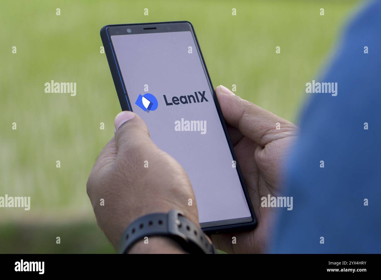 LeanIX-Logo auf Smartphon Stockfoto