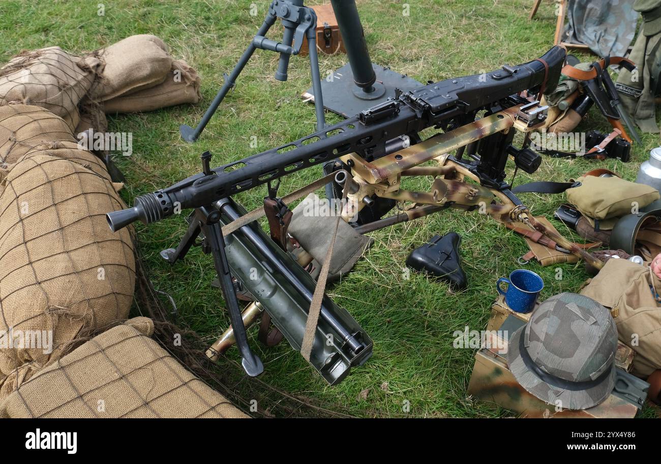 Das MG 42 ist ein luftgekühltes Mehrzweckmaschinengewehr, das von der Wehrmacht und der Waffen-SS eingesetzt wird Stockfoto