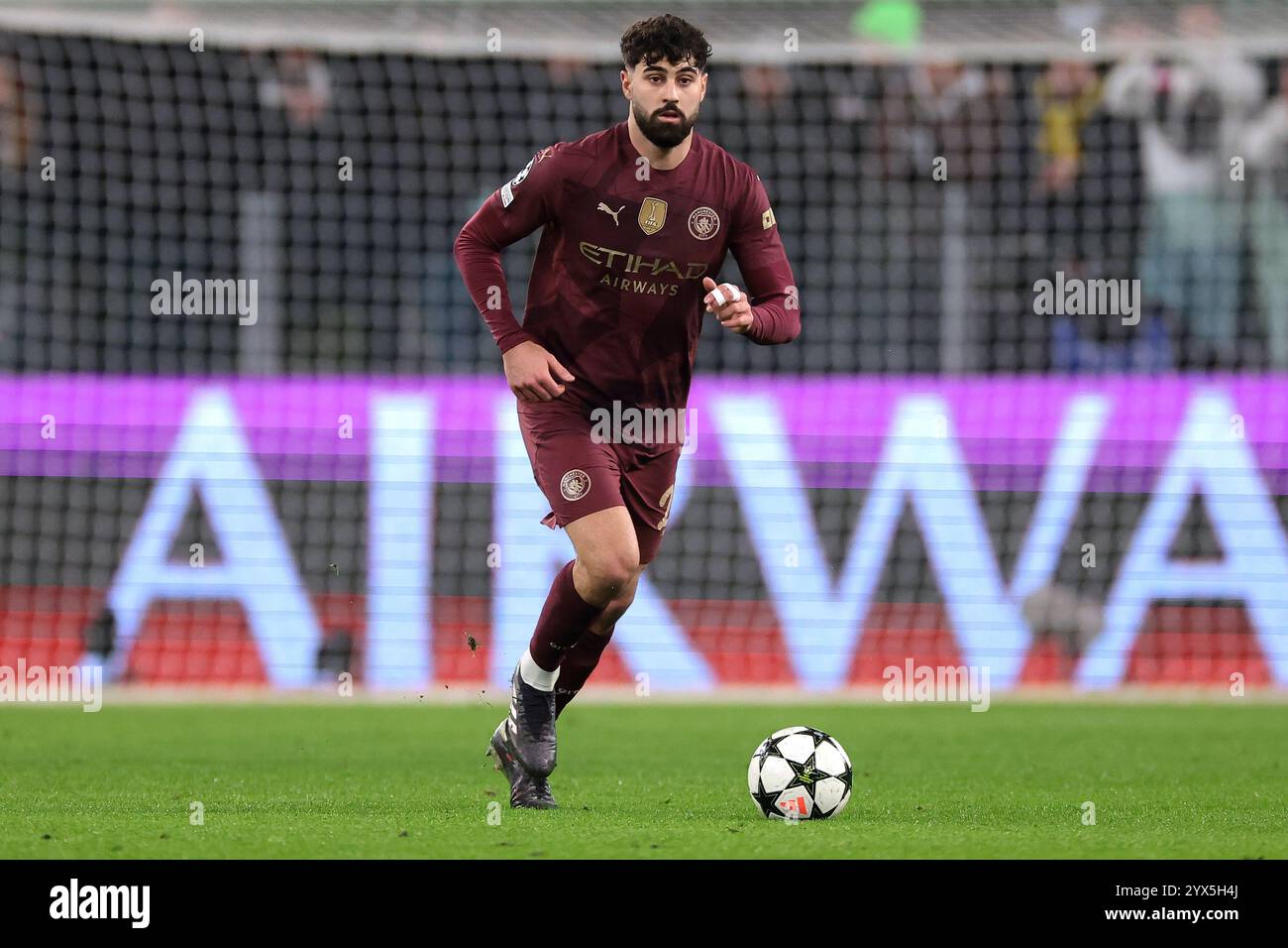 Turin, Italien. Dezember 2024. Josko Gvardiol aus Manchester City während des Spiels der UEFA Champions League im Juventus-Stadion in Turin. Der Bildnachweis sollte lauten: Jonathan Moscrop/Sportimage Credit: Sportimage Ltd/Alamy Live News Stockfoto