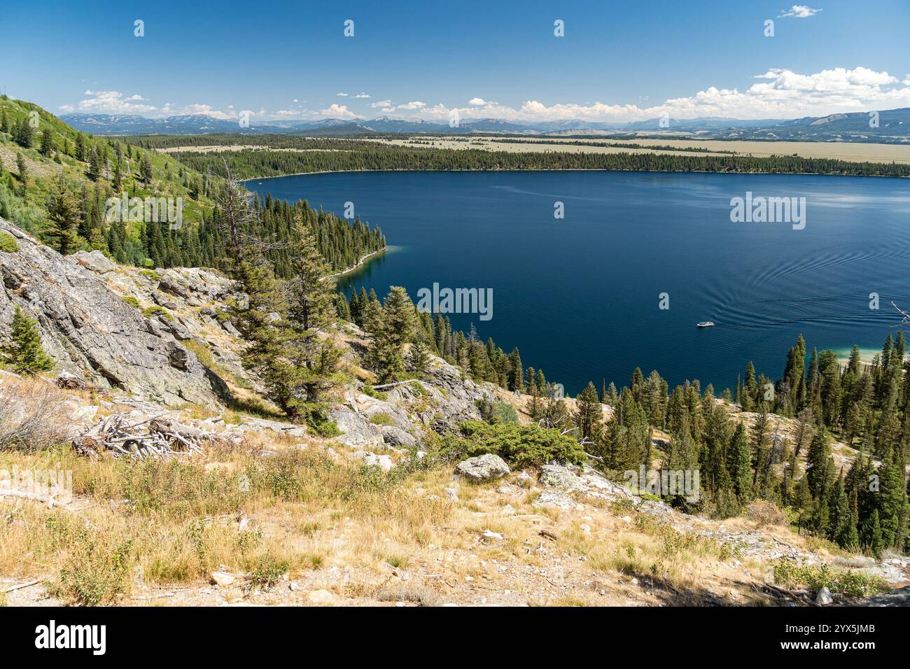 Panoramablick auf den Jenny Lake vom Inspiration Point Overlook im Grand Teton National Park, Wyoming Stockfoto