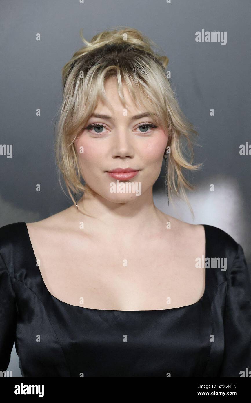 Dezember 2024, Los Angeles, Kalifornien, USA: Grace Van Dien bei der Premiere von Focus zeigt Nosferatu im TCL Chinese Theatre IMAX (Credit Image: © Nina Prommer/ZUMA Press Wire) NUR REDAKTIONELLE VERWENDUNG! Nicht für kommerzielle ZWECKE! Stockfoto