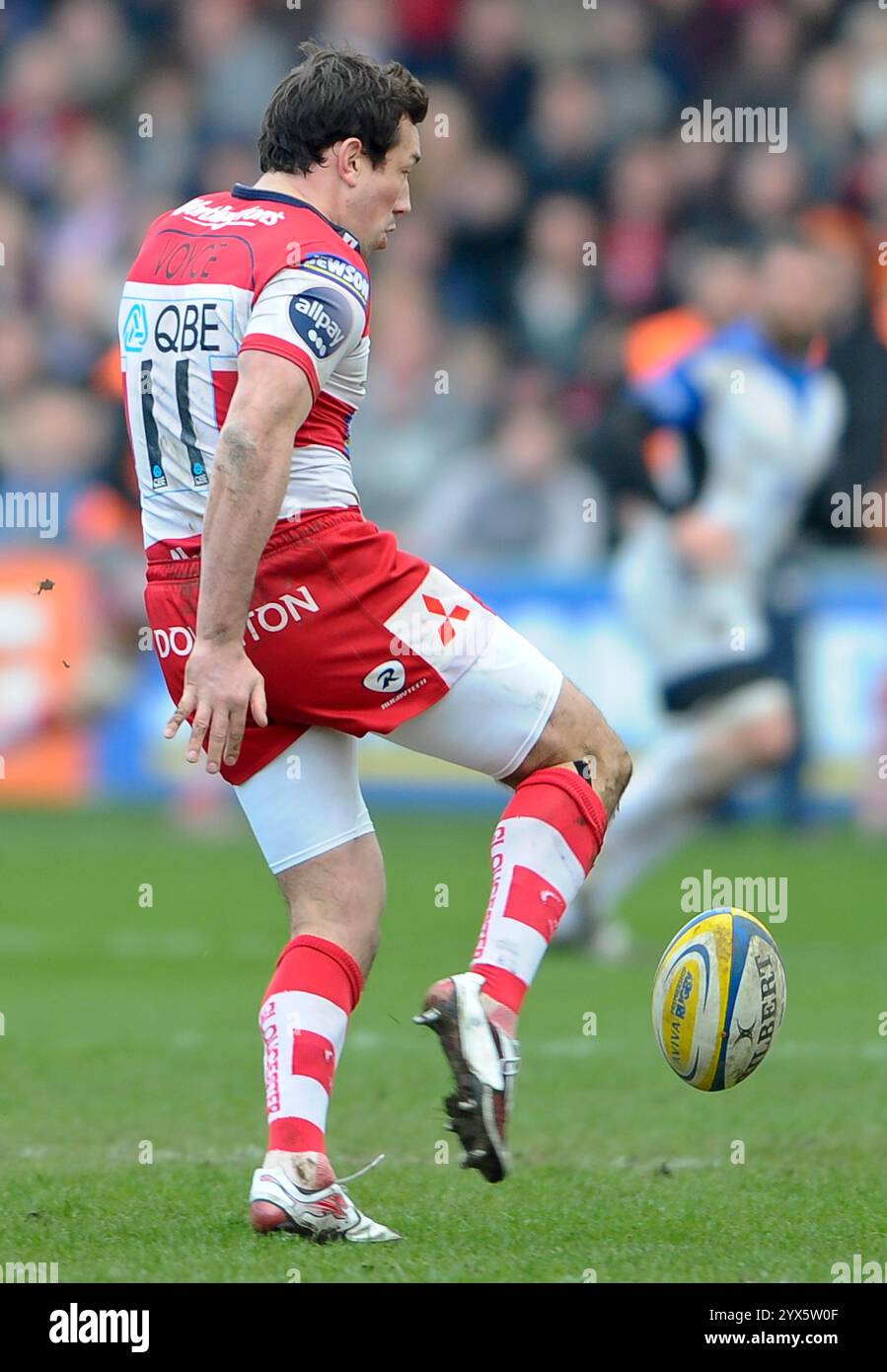 05.03.2011 Aviva Premiership Rugby Union vom Kingsholm Stadium. Gloucester Rugby V Bath Rugby. Gloucester Winger (#11) Tom Voyce macht sich in der ersten Halbzeit die Linien frei Stockfoto