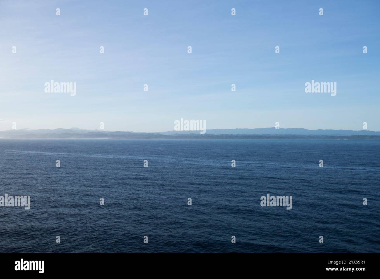 Blick auf das Meer bei Sonnenuntergang Stockfoto Blick auf das Meer bei Sonnenuntergang Stockfoto