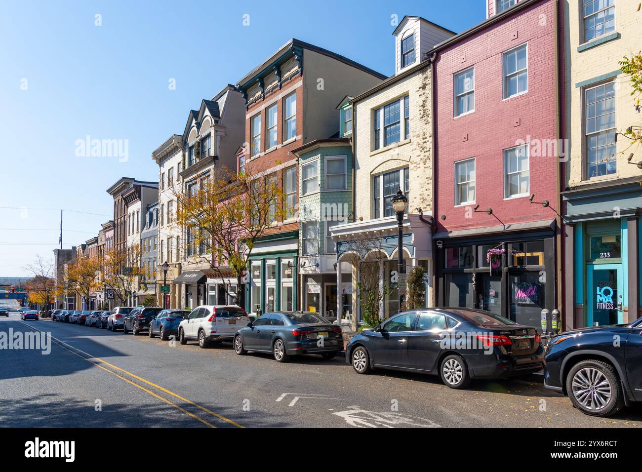 Wilmington, Delaware, USA - 5. November 2023: Bunte Gebäude im historischen Viertel der Lower Market Street in Wilmington, Delaware, USA. Stockfoto