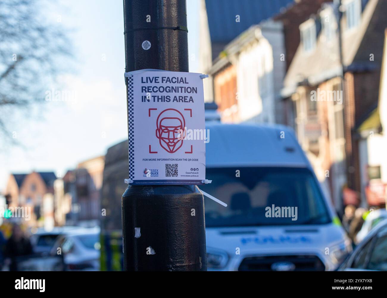 Brentwood uk Essex 14. Dez 2024 Polizei geht gegen Verbrechen während der Weihnachtszeit mit Gesichtserkennung und Patrouille durch die Straße Credit: Richard Lincoln/Alamy Live News Stockfoto