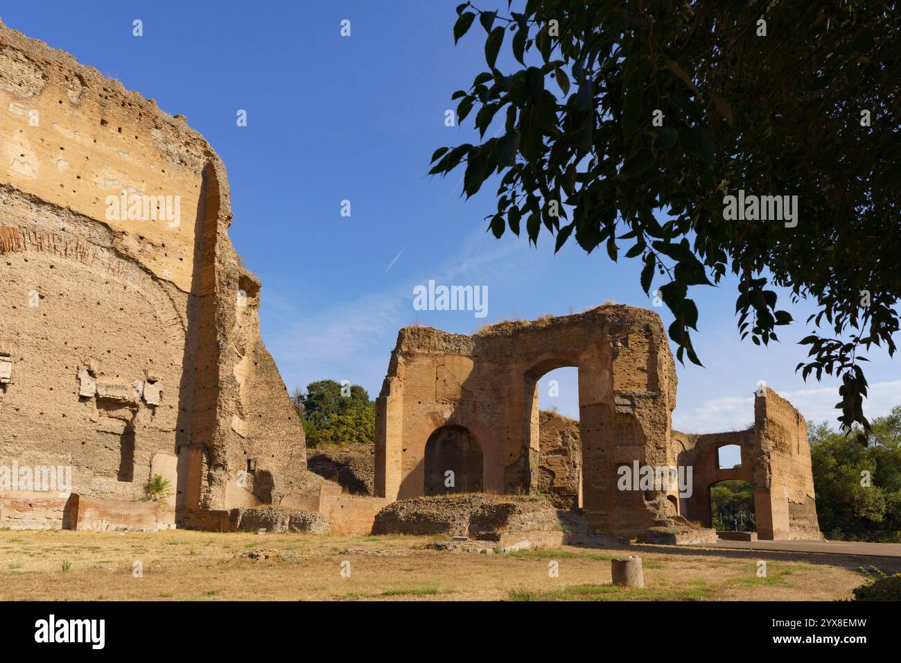 Überreste der Caracalla-Thermen (Terme di Caracalla), die im 3. Jahrhundert im antiken Rom, Rom, Italien, als öffentliche Bäder dienten Stockfoto