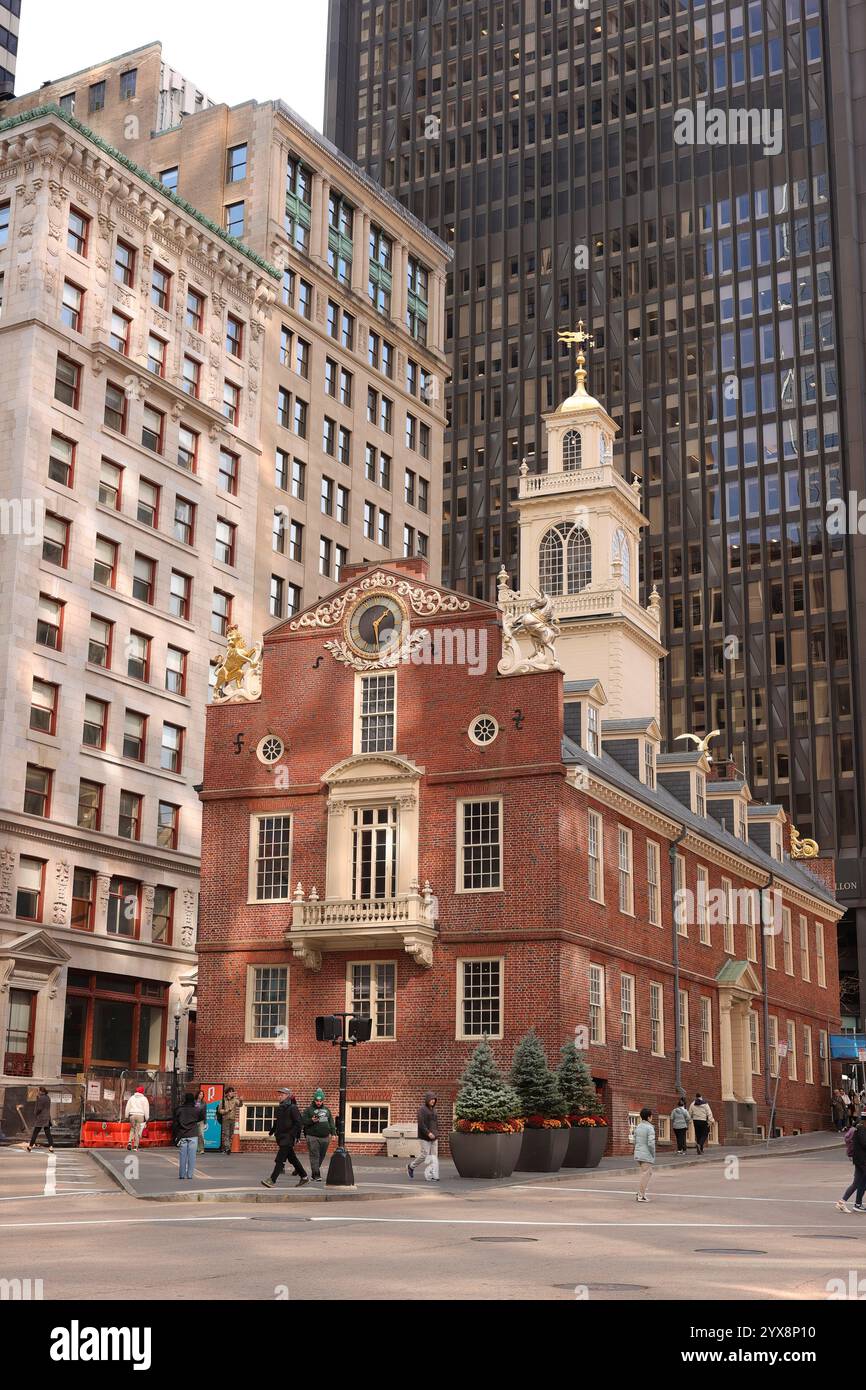 Dies ist die ältere Version des Bostoner State House. Es liegt an der Kreuzung von Washington Street und State Street und ist eines der ältesten öffentlichen Gebäude in Stockfoto