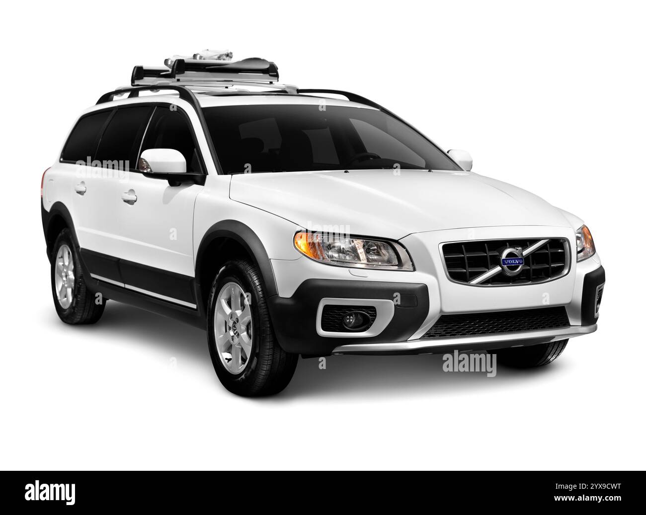 2010 Volvo XC70 3.2 AWD Kombi isoliert Auto auf weißem Hintergrund mit Beschneidungspfad Stockfoto