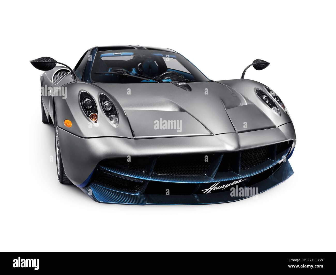 2016 Silber Pagani Huayra exotischer italienischer Sportwagen Supersportwagen isoliert auf weißem Hintergrund mit Beschneidungspfad Stockfoto