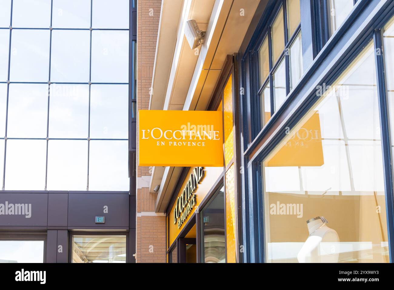 Salt Lake City, Utah, USA – 24. Juni 2023: Ein Ladenschild von L'Occitane ist im City Creek Center in Salt Lake City, Utah, USA zu sehen. Stockfoto