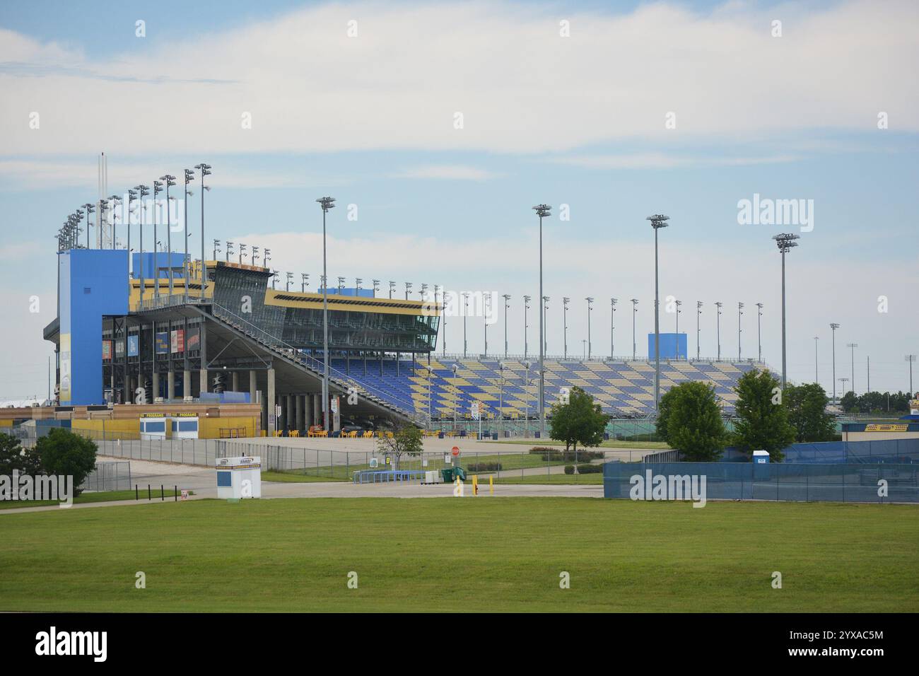 KANSAS CITY, KANSAS – 31. Mai 2017: Der Kansas Speedway ist eine NASCAR- und IndyCar-Rennstrecke mit dreiovaler Konfiguration, die in mehreren jährlichen RAs verwendet wird Stockfoto