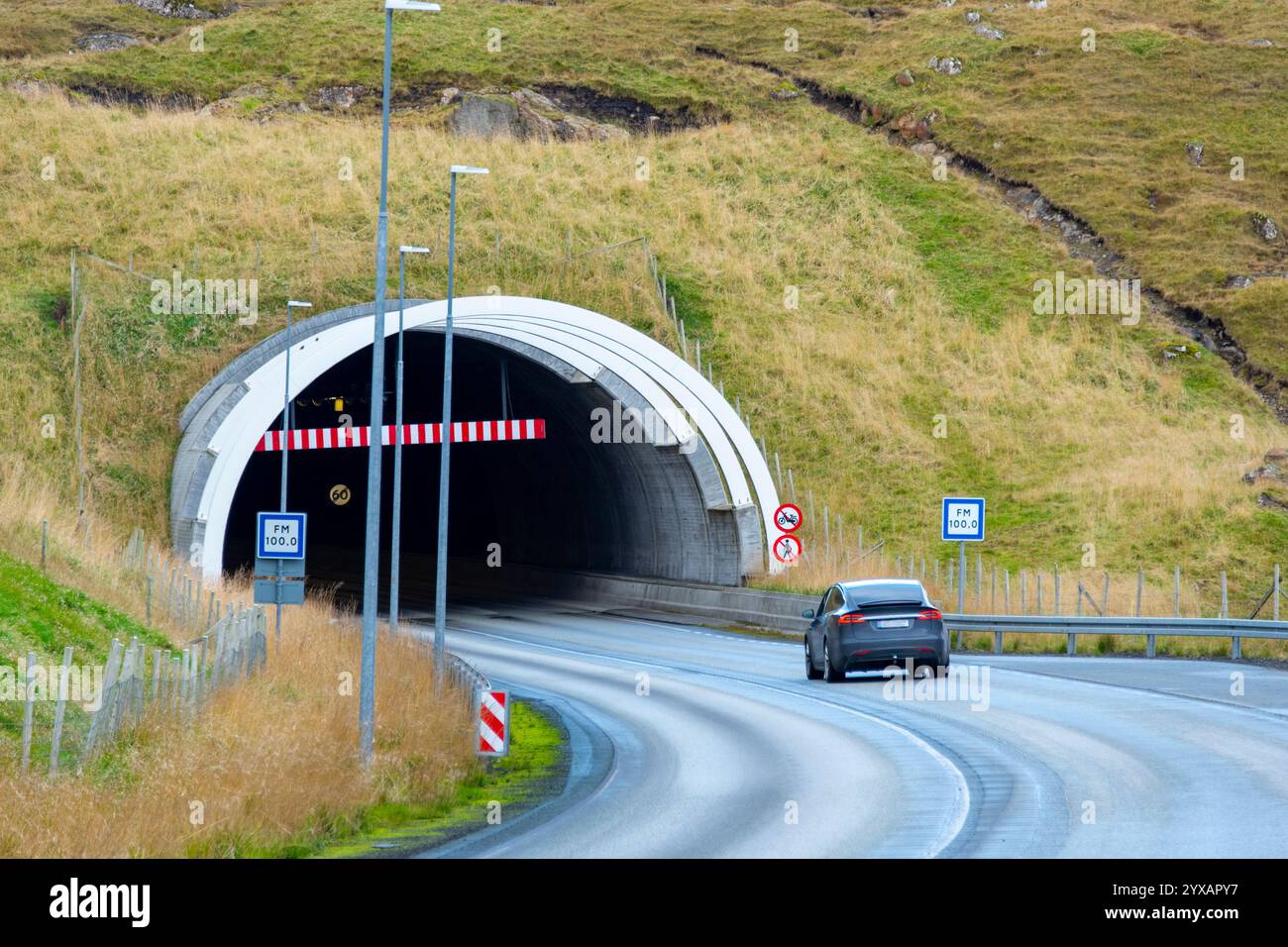 Vagar Tunnel - Färöer Inseln Stockfoto