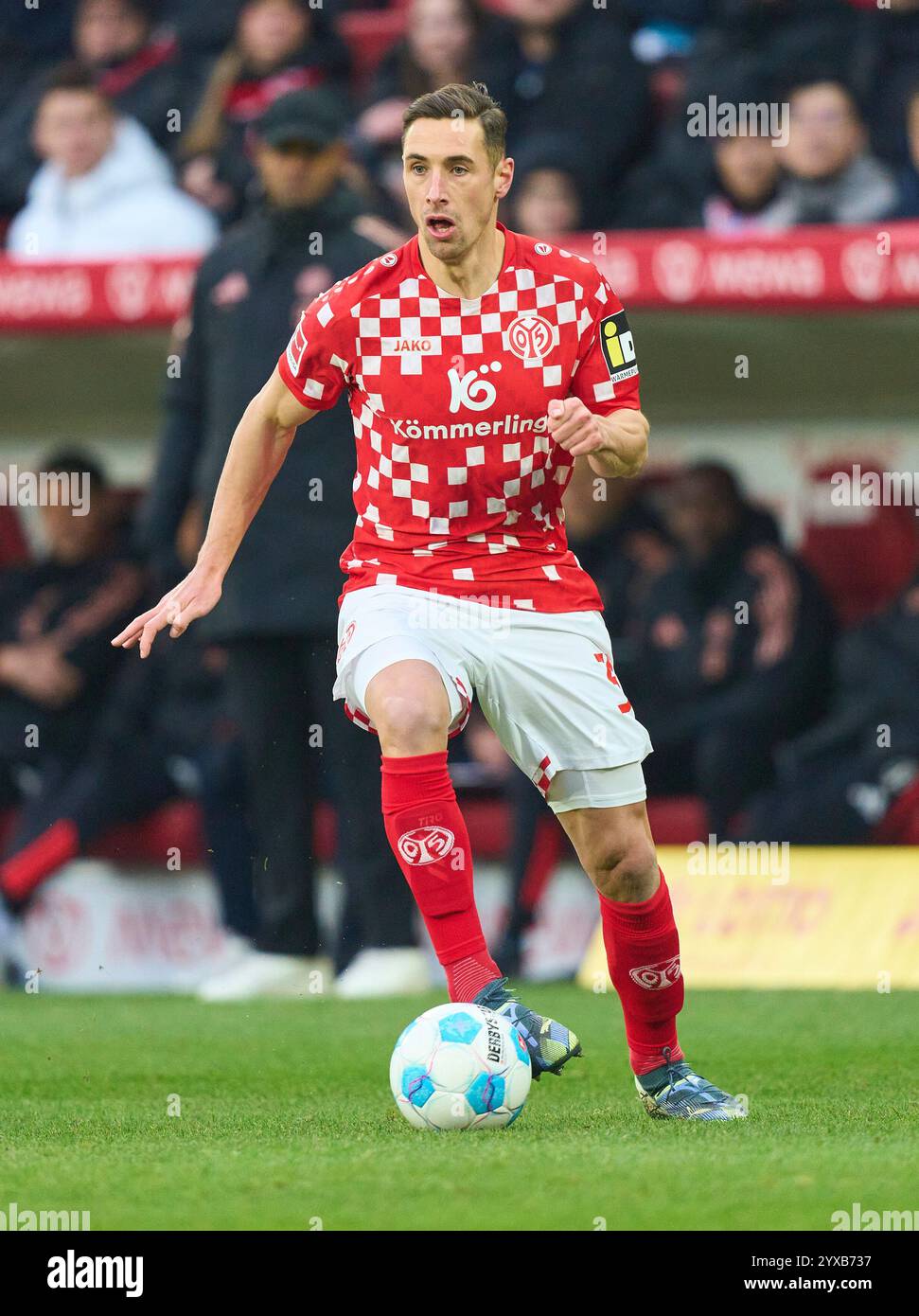 Mainz, Deutschland. Dezember 2024. Dominik Kohr, MZ 31 im Spiel FSV MAINZ 05 – FC BAYERN MÜNCHEN 2-1 am 14. Dezember 2024 in Mainz. Saison 2024/2025, 1.Bundesliga, FCB, München, Spieltag 14, 14.Spieltag Fotograf: ddp Images/STAR-Images - DFL-VORSCHRIFTEN VERBIETEN JEDE VERWENDUNG VON FOTOS als BILDSEQUENZEN und/oder QUASI-VIDEO - Credit: ddp Media GmbH/Alamy Live News Stockfoto