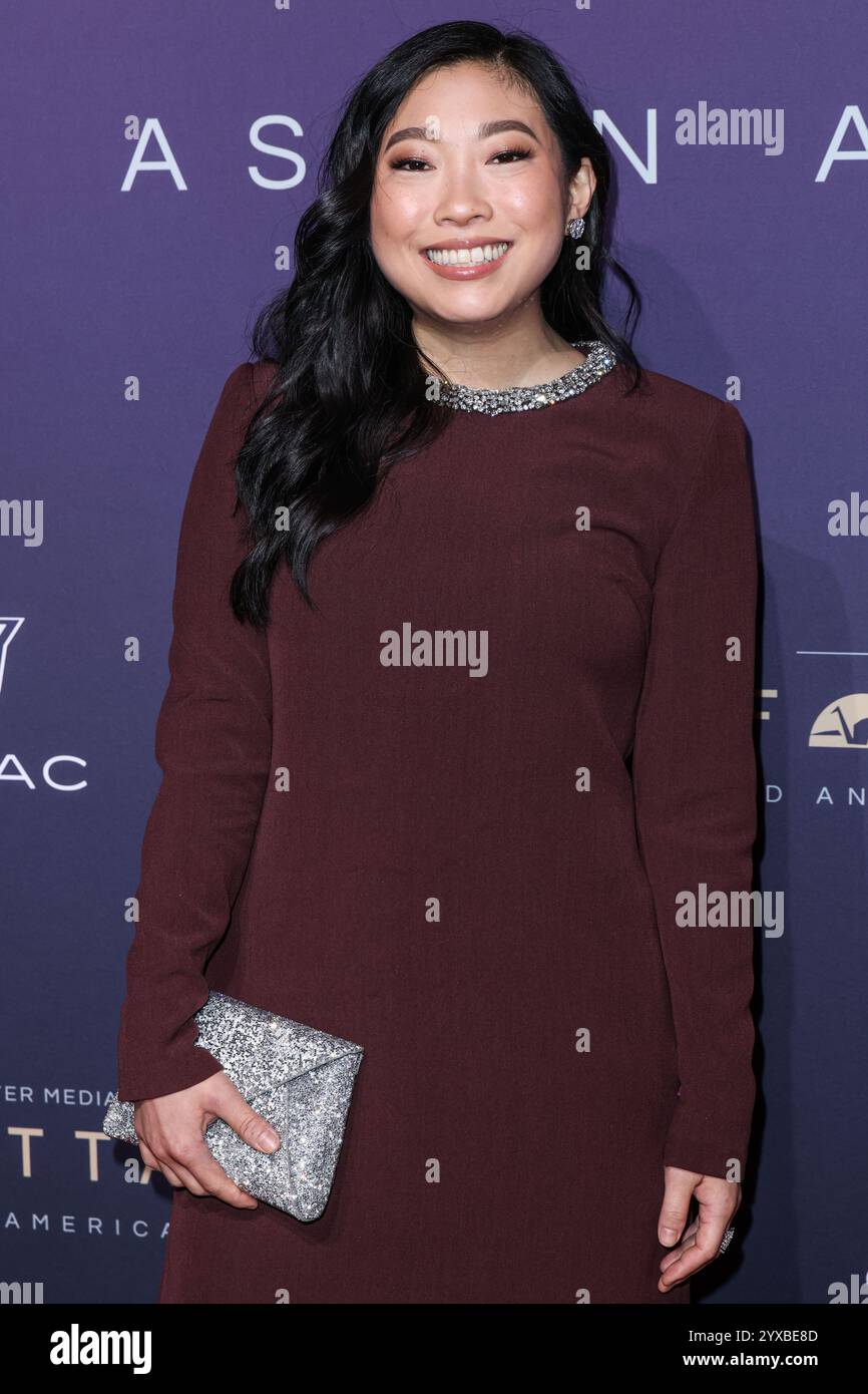 BEVERLY HILLS, LOS ANGELES, KALIFORNIEN, USA - 14. DEZEMBER: Awkwafina kommt zu den 22. Jährlichen unvergesslichen Gala Asian American Awards 2024, die am 14. Dezember 2024 im Beverly Hilton Hotel in Beverly Hills, Los Angeles, Kalifornien, USA, stattfinden. (Foto: Xavier Collin/Image Press Agency) Stockfoto