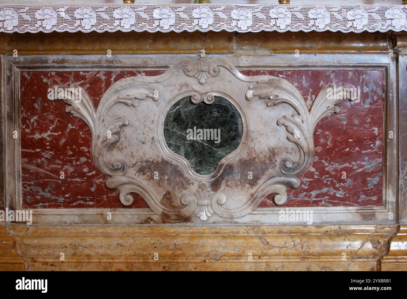 Altardetails in der Allerheiligen-Kirche in Blato, Kroatien Stockfoto Altardetails in der Allerheiligen-Kirche in Blato, Kroatien Stockfoto