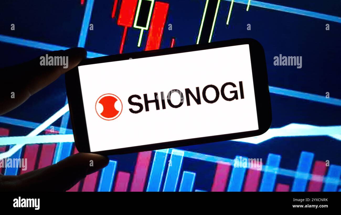 Konskie, Polen - 14. Dezember 2024: Logo des Unternehmens Shionogi auf dem Mobiltelefon Stockfoto