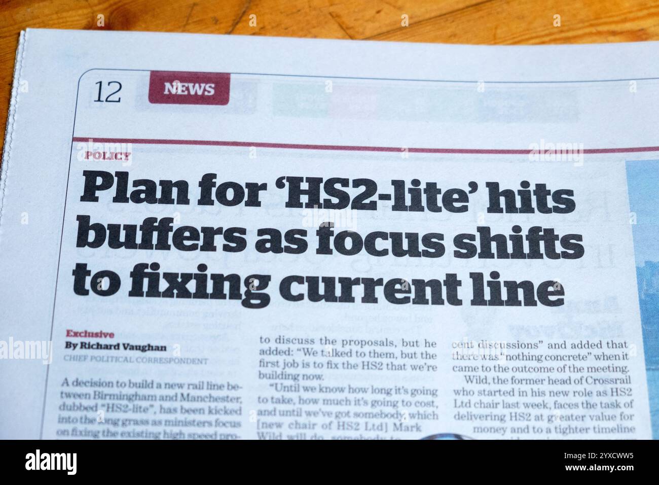 „Der Plan für „HS2-Lite“ trifft Puffer, da sich der Schwerpunkt auf die aktuelle Linie verlagert“, titelt die Zeitung i, neuer artikel 9. Dezember 2024 London UK Stockfoto